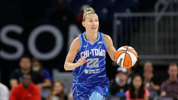 courtney vandersloot